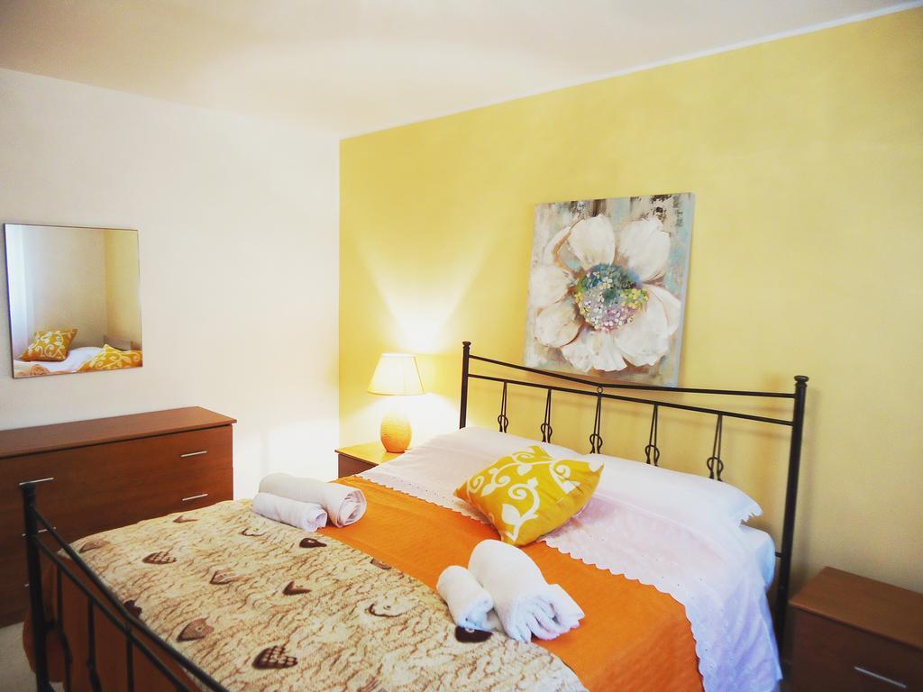 Appartement Sole E Fiori Di Sicilia à Valderice Extérieur photo